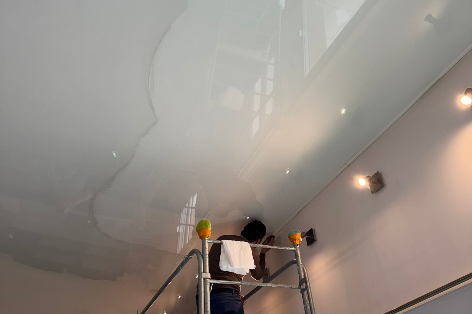 nettoyage de plafonds suspendus
